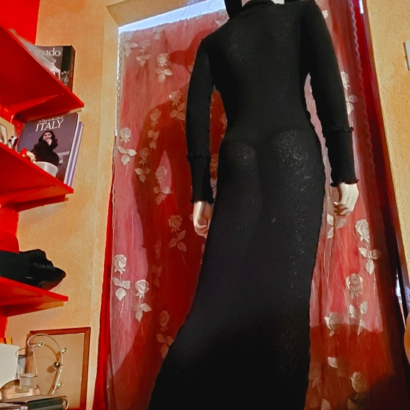 🖤Gorgeous Black Knit Maxi Dress 🖤 - Picture 11 of 16